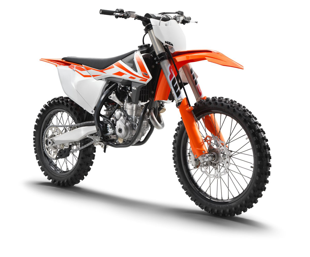 Черный скутер